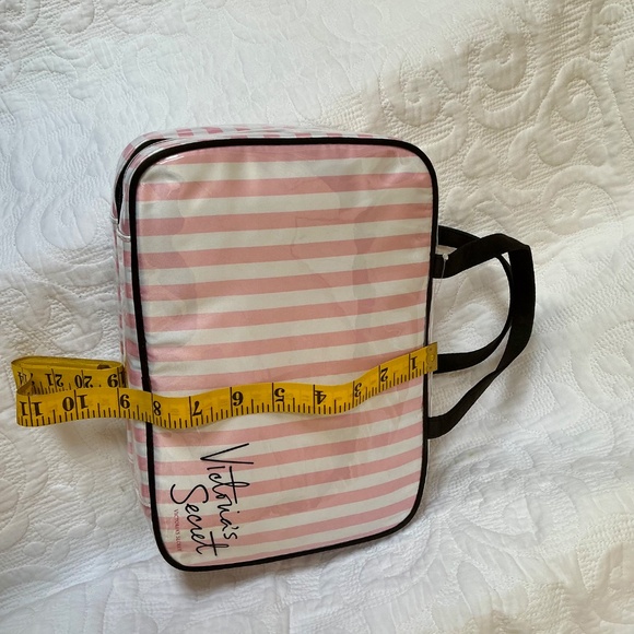 Victoria’s Secret toiletry bag -NWT - Picture 13 of 16
